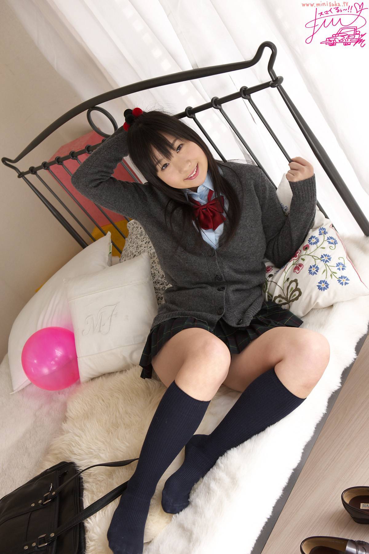 桐山瑠衣 [Minisuka.tv]现役女子高生 (1) 20100331